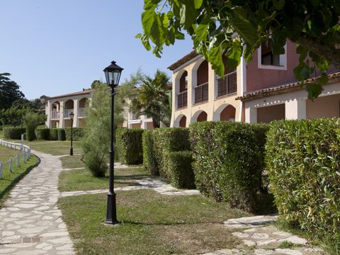 Pierre & Vacances Résidence Les Parcs de Grimaud - Camping Var - Image N°6