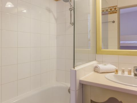 STUDIO 4 personnes - 1 alcôve - Terrasse ou balcon