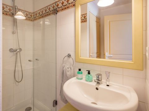 APPARTEMENT 6 personnes - 2 chambres - Terrasse - Rez-de-jardin