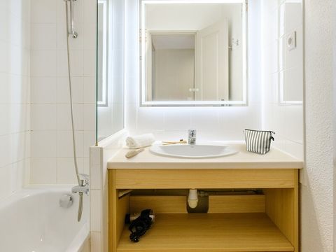 APPARTEMENT 4 personnes - 1 chambre - Terrasse - Rez-de-jardin