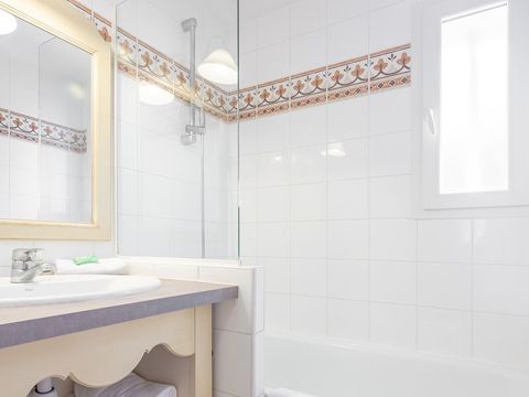 APPARTEMENT 6 personnes - 2 chambres - Terrasse - Rez-de-jardin