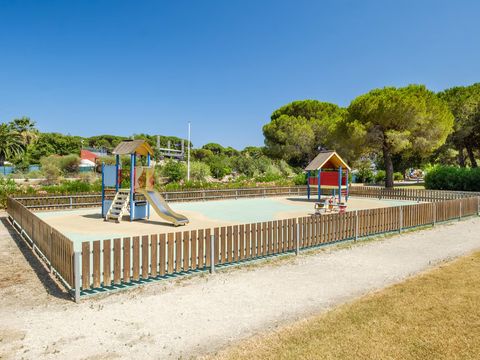 Pierre & Vacances Premium Residence Les Rives de Cannes - Mandelieu - Camping Alpes-Maritimes - Image N°6