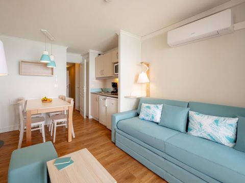 STUDIO 4 personnes - 1 coin nuit - Climatisation - Terrasse ou balcon - Vue mer