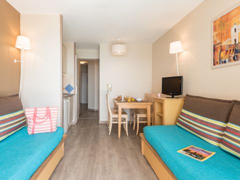 STUDIO 5 personnes - 1 coin nuit - Terrasse ou balcon