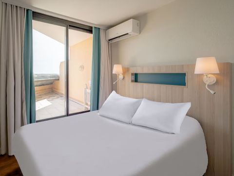 APPARTEMENT 6 personnes - 1 chambre + 1 coin nuit - Vue mer - Climatisation - Terrasse ou balcon