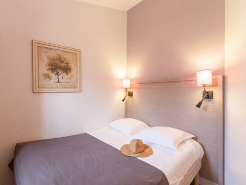 APPARTEMENT 4 personnes -  1 chambre - Terrasse ou balcon - Vue sur le jardin