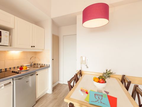 APPARTEMENT 4 personnes -  1 chambre - Terrasse ou balcon - Vue sur le jardin