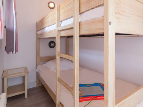 APPARTEMENT 6 personnes -  1 chambre + 1 coin nuit - Terrasse ou balcon - Vue sur le jardin