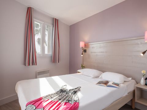 APPARTEMENT 6 personnes -  1 chambre + 1 coin nuit - Terrasse ou balcon - Vue sur le jardin