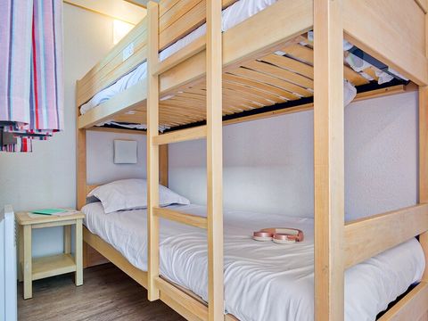 APPARTEMENT 6 personnes -  1 chambre + 1 coin nuit - Terrasse ou balcon - Vue sur le jardin