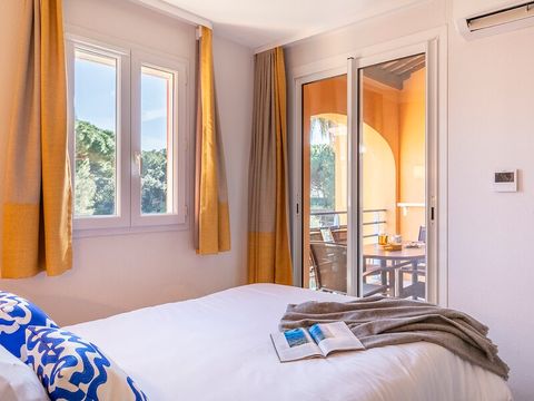 APPARTEMENT 6 personnes -  1 chambre + 1 coin nuit - Terrasse ou balcon - Vue sur le jardin