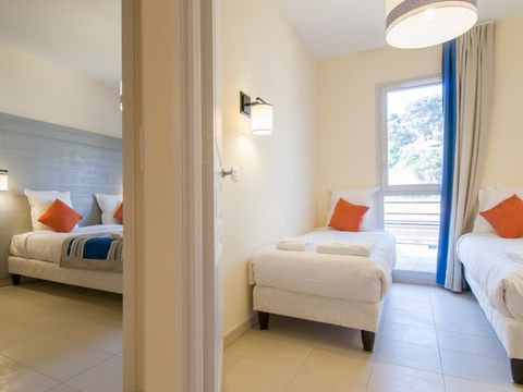 APPARTEMENT 6 personnes - 2 chambres à coucher - Balcon - Exposition sud - Climatisé - Rénové