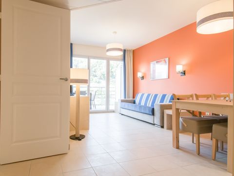APPARTEMENT 6 personnes - 2 chambres à coucher - Balcon - Exposition sud - Climatisé - Rénové