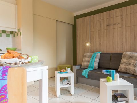 Studio 4 personnes - 1 coin - Nuit - Terrasse ou balcon - Rénové