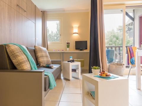 Studio 4 personnes - 1 coin - Nuit - Terrasse ou balcon - Rénové