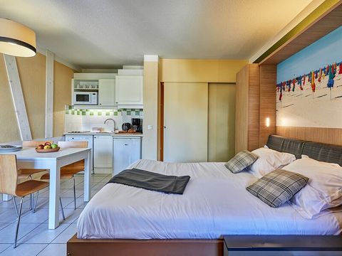 Studio 4 personnes - 1 coin - Nuit - Terrasse ou balcon - Rénové