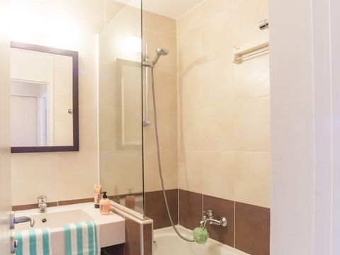 APPARTEMENT 4 personnes - 1 CHAMBRE - VUE JARDIN