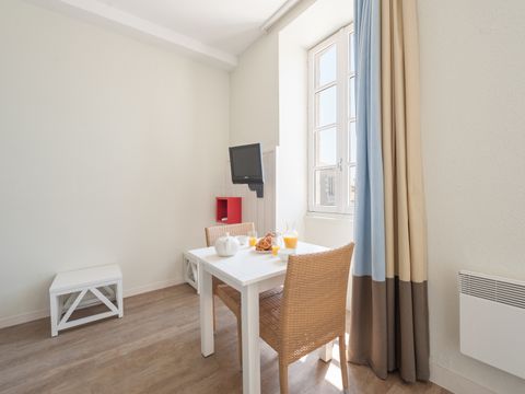 STUDIO 3 personnes - Terrasse - Rez-de-Jardin