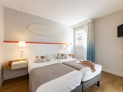 APPARTEMENT 6 personnes - - 1 chambre - Vue sur le jardin