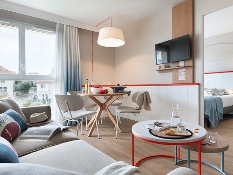 APPARTEMENT 4 personnes - - 1 chambre - Vue sur le jardin