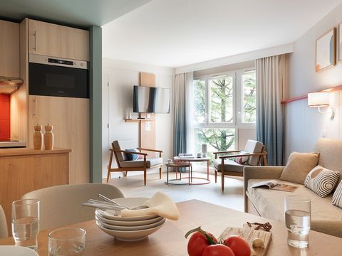 APPARTEMENT 6 personnes - - 1 chambre + 1 alcôve - Vue sur le jardin