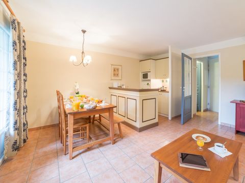 APPARTEMENT 6 personnes - 1 chambre + 1 coin nuit