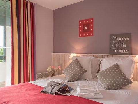 APPARTEMENT 7 personnes - 1 chambre + 1 coin nuit - Vue sur le golf