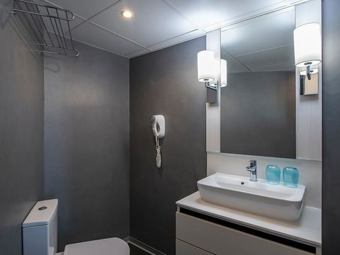 CHAMBRE 2 personnes - Chambre Individuelle - Balcon