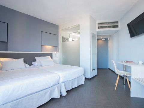 APPARTEMENT 2 personnes - Chambre standard climatisée