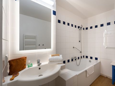 APPARTEMENT 3 personnes - 1 chambre - Rez de jardin - Terrasse - Rénové