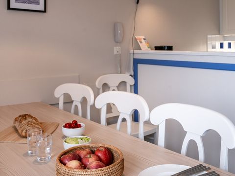 APPARTEMENT 8 personnes - 2 chambres + 1 coin nuit - Terrasse ou balcon - Vue mer - Rénové