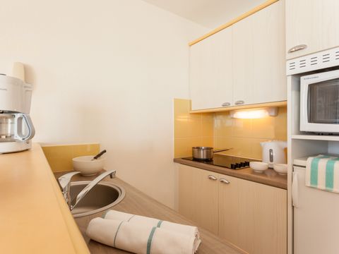 APPARTEMENT 6 personnes - - 1 chambre + 1 alcôve - Terrasse ou balcon - Vue sur la mer