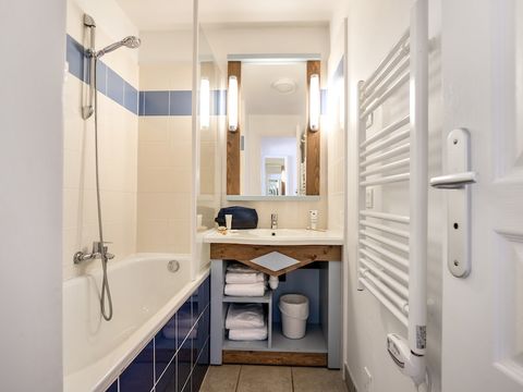 APPARTEMENT 6 personnes - - 1 chambre + 1 alcôve - Terrasse ou balcon - Vue sur la mer