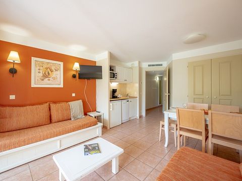 STUDIO 4 personnes - 1 coin nuit - Terrasse ou balcon - Climatisé