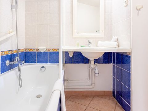 STUDIO 4 personnes - 1 coin nuit - Terrasse ou balcon - Climatisé