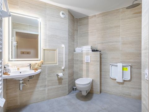 STUDIO 5 personnes - 1 coint nuit - terrasse rez-de-chaussée - climatisé - rénové