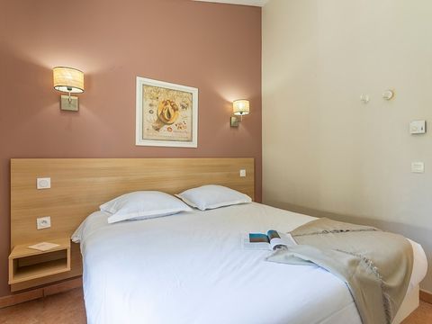 MAISON 6 personnes - 2 chambres - duplex - terrasse - climatisé - rénové