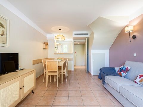 MAISON 8 personnes - 2 chambres + 1 coin nuit - triplex- terrasse - climatisé - rénové