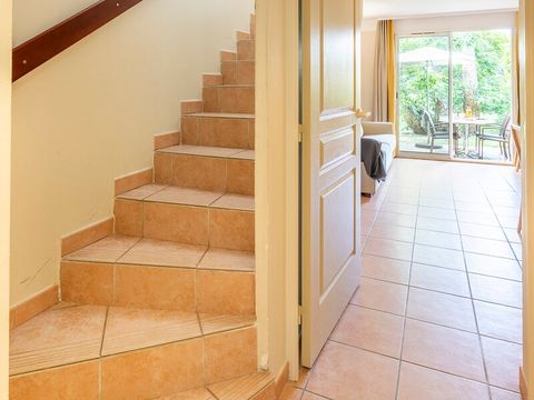 MAISON 8 personnes - 2 chambres + 1 coin nuit - triplex- terrasse - climatisé - rénové