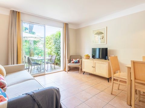 MAISON 8 personnes - 2 chambres + 1 coin nuit - triplex- terrasse - climatisé - rénové