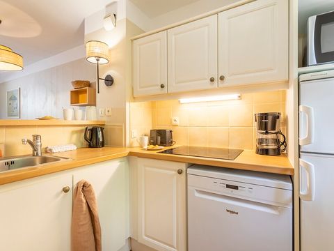 MAISON 8 personnes - 2 chambres + 1 coin nuit - triplex- terrasse - climatisé - rénové