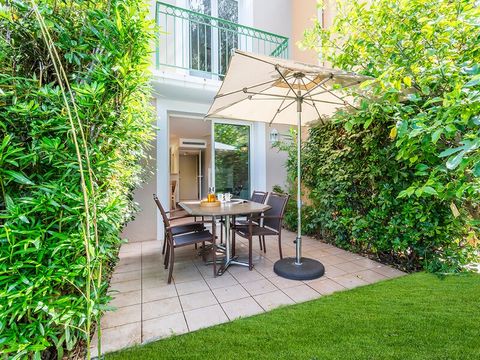 MAISON 8 personnes - 2 chambres + 1 coin nuit - triplex- terrasse - climatisé - rénové