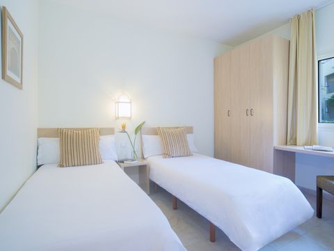 APPARTEMENT 8 personnes - 3 Chambres - Balcon