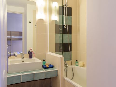 STUDIO 4 personnes - 1 COIN NUIT - TERRASSE OU BALCON