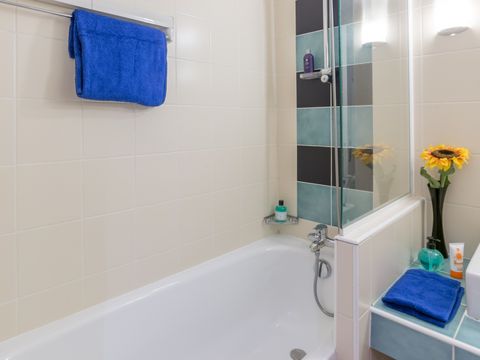 APPARTEMENT 7 personnes - 2 CHAMBRES - TERRASSE OU BALCON