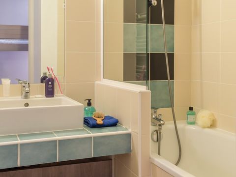 STUDIO 4 personnes - 1 COIN NUIT - TERRASSE OU BALCON