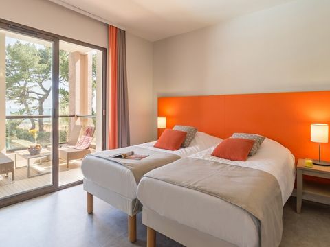 APPARTEMENT 5 personnes - 1 CHAMBRE - TERRASSE OU BALCON - VUE MER