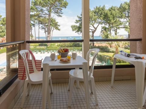 APPARTEMENT 5 personnes - 1 CHAMBRE - TERRASSE OU BALCON - VUE MER
