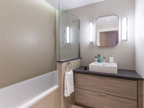 APPARTEMENT 6 personnes - 2 chambres - Terrasse ou balcon - Duplex - Bâtiments portuaires