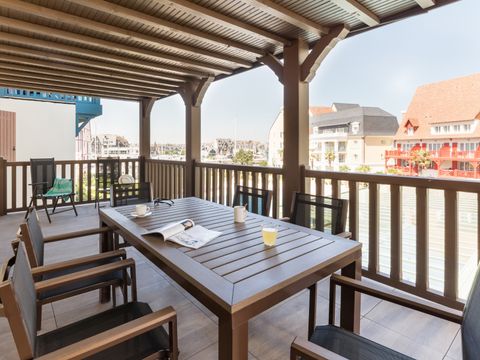 APPARTEMENT 8 personnes - 3 chambres - Terrasse ou balcon - Bâtiments portuaires